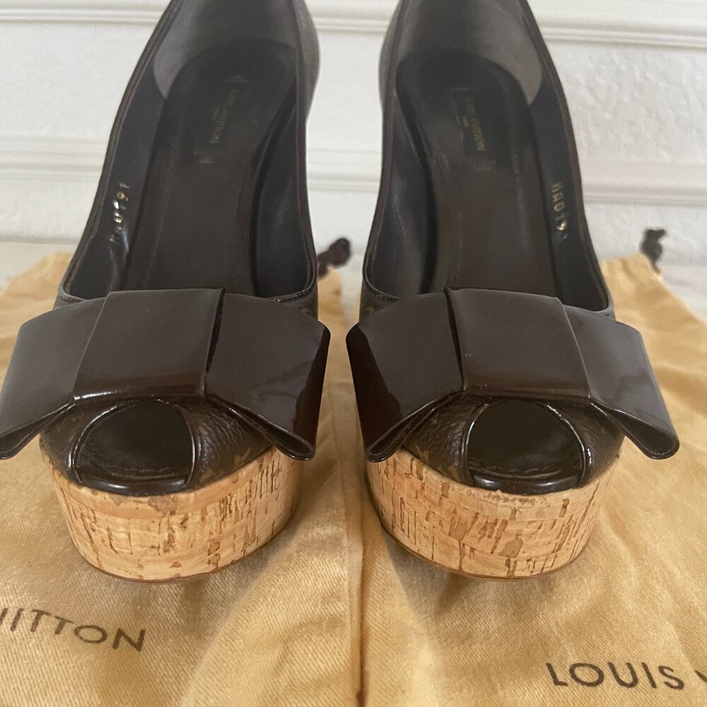 Authentic Louis Vuitton Monogram Rivoli Platform heels - size 38